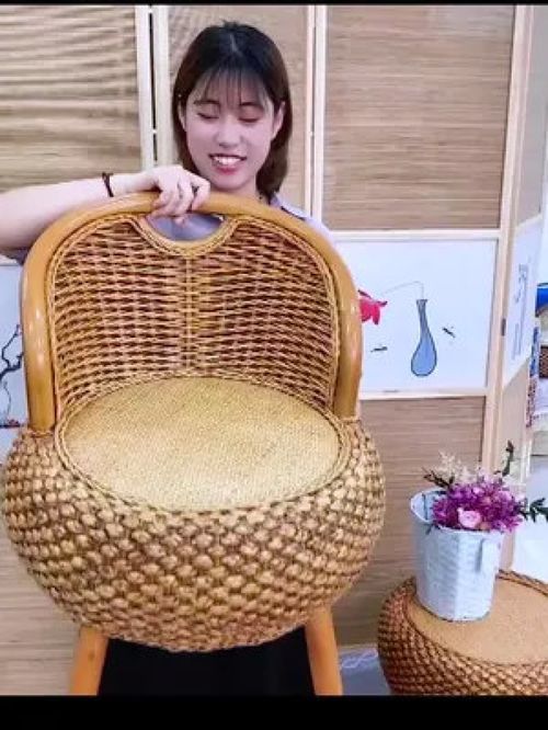 坐上去舒適清涼的手工藤椅